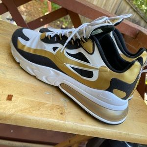 Nike AirMax React 270